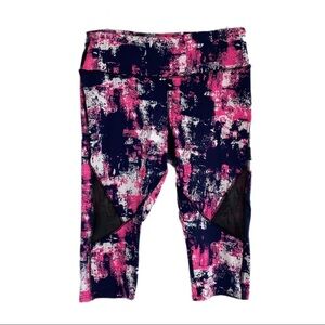 Isports Abstract Design Navy Blue & Pink Yoga Capri Leggings